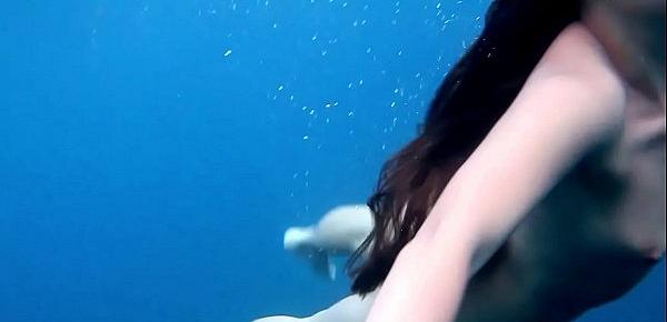 trendsTenerife underwater swimming with hot girls